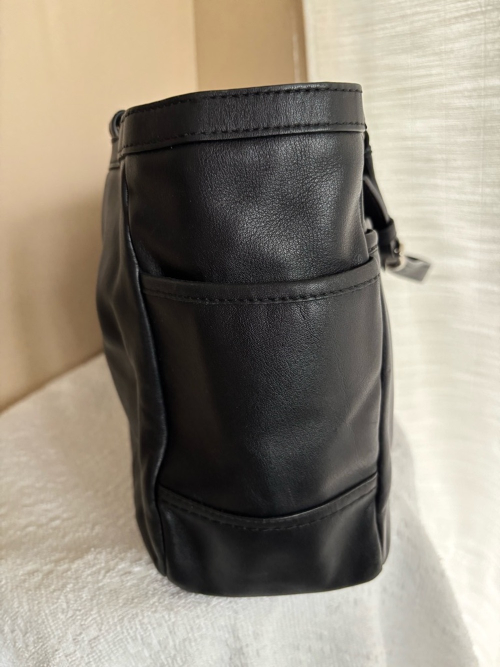 Coach Gallery vintage Black Leather Tote with Silver Accent Logo - Picture 4 of 11